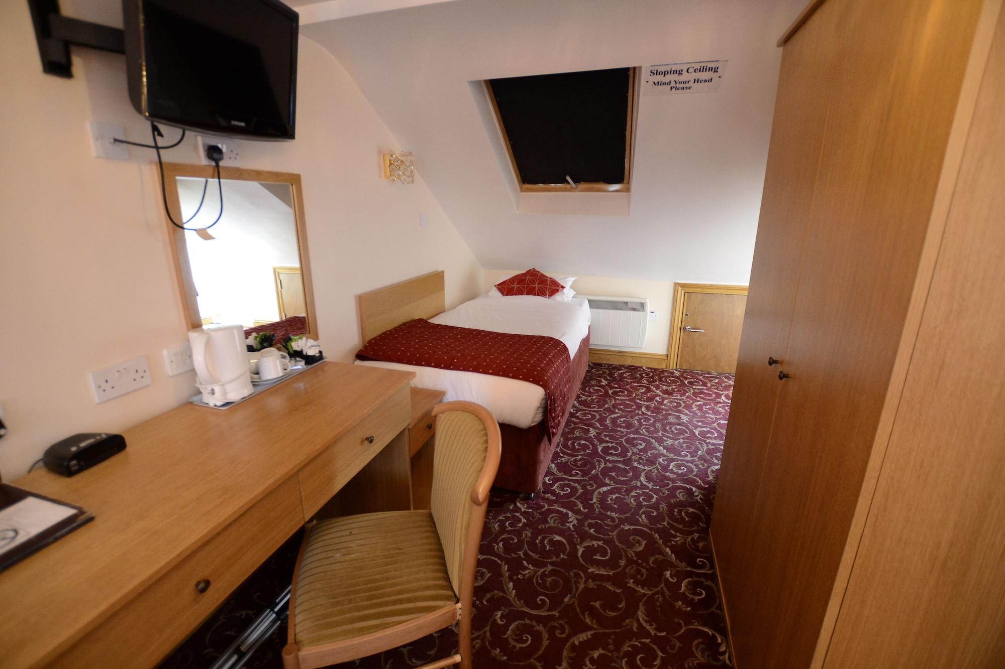 Britannia Hotel 3*